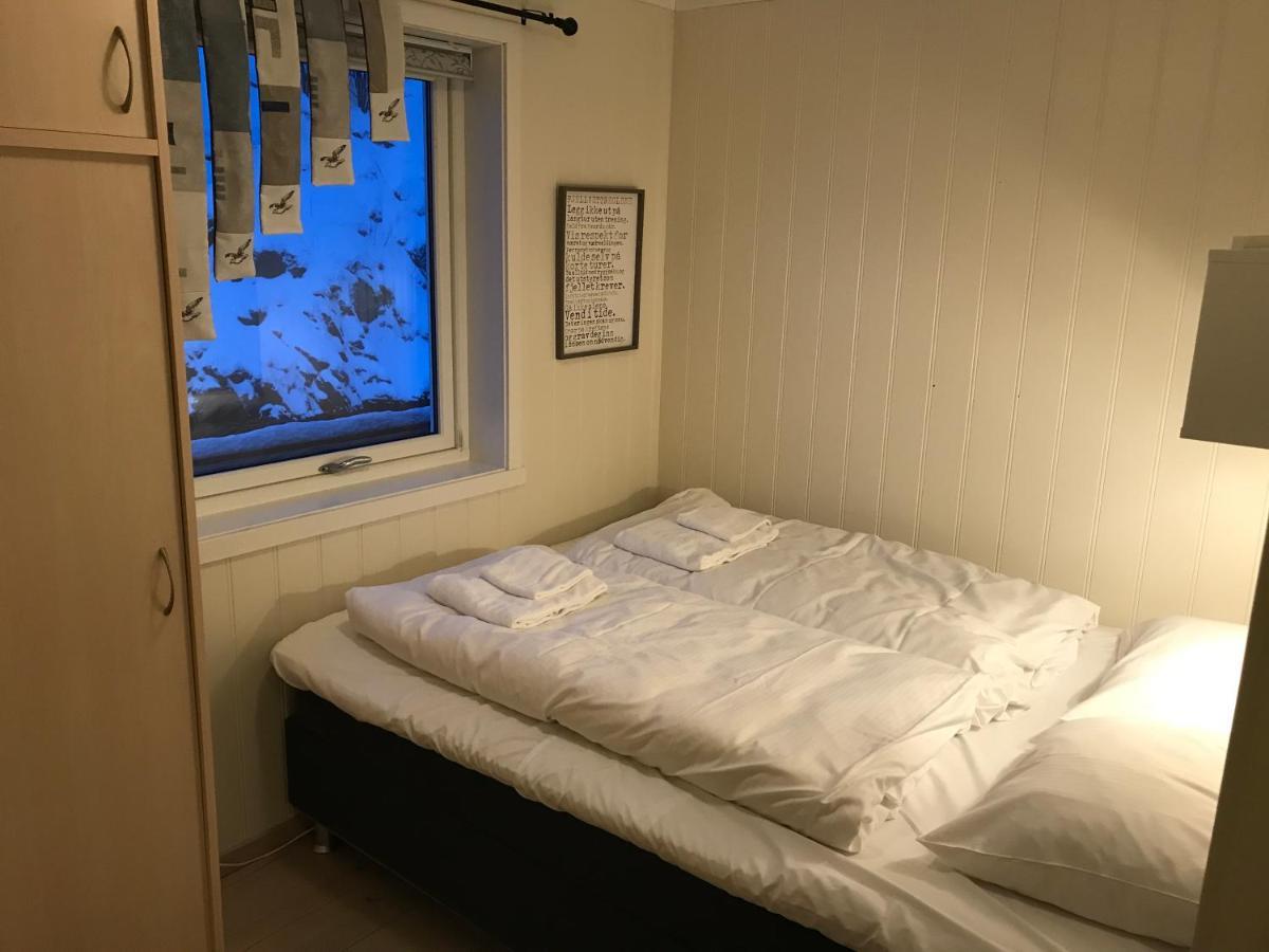 Vila Hovesbua Rorbu - Fisherman Cabin Sørvågen Exteriér fotografie